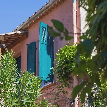 Les Lauriers Ξενοδοχείο 3*