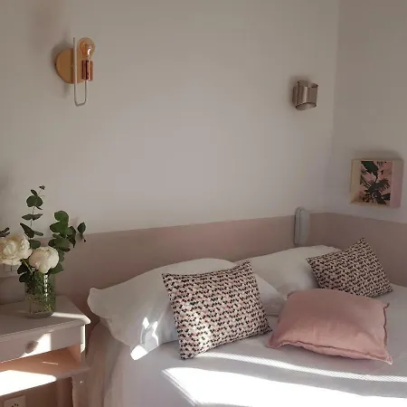Szálloda Les Lauriers 3*