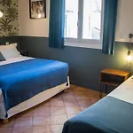 Les Lauriers Hotel 3*