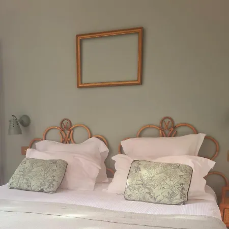 Les Lauriers 3* سان تروبيه