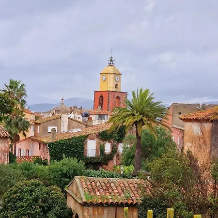 Les Lauriers Готель