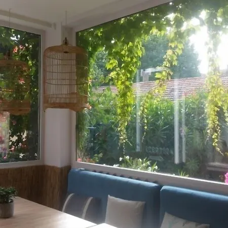 Готель Les Lauriers Сен-Тропе