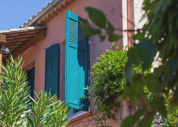 Les Lauriers Hotel 3*