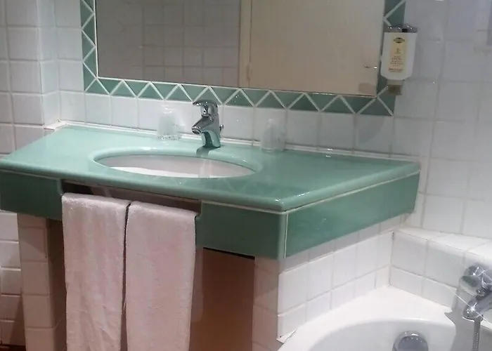 Отель Les Lauriers Сен-Тропе